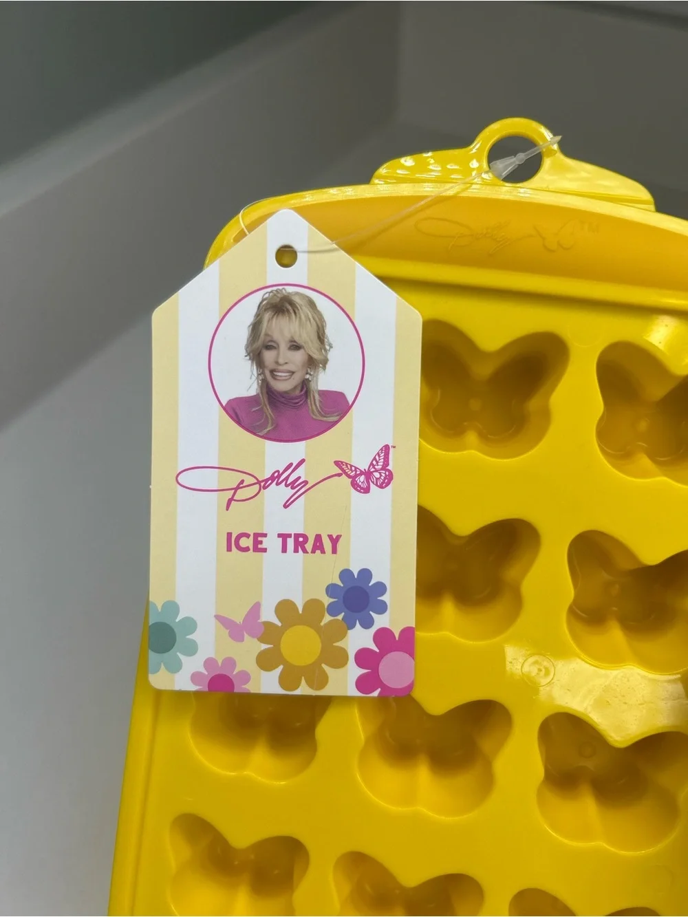 NWT Dolly Parton Yellow Butterfly Ice tray